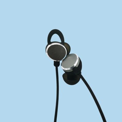 apparecchi acustici per la televisione senza fili da 200 Hz a 7000 Hz